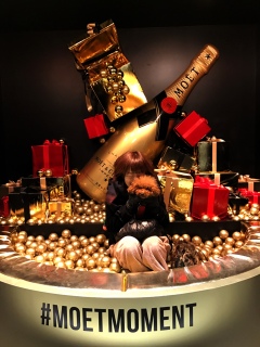 MOET🍸