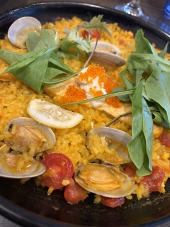 �p�G���A🥘�H�ׂ���